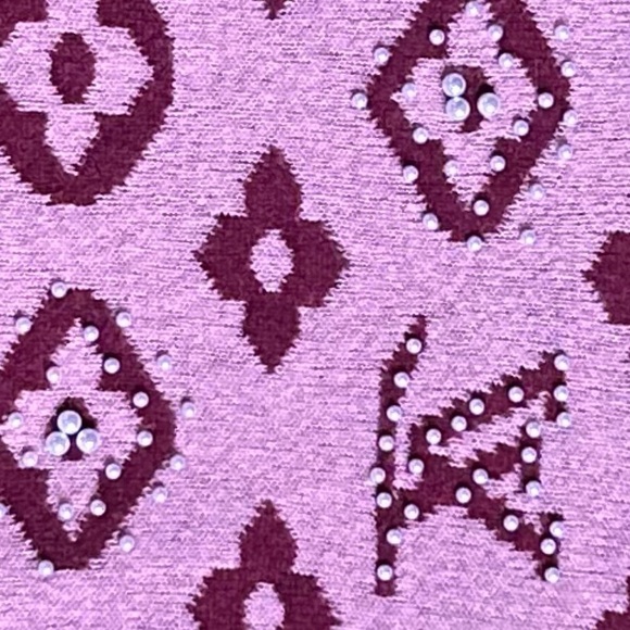 LOUIS VUITTON PINK AND PURPLE LOGO CREW NECK BEADED PEARLS - Picture 4 of 4